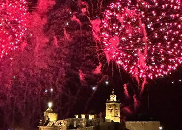 Luxury With Sea Views * سانت جوليان