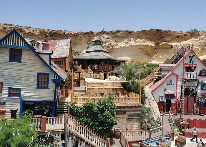 Luxury With Sea Views شقة *