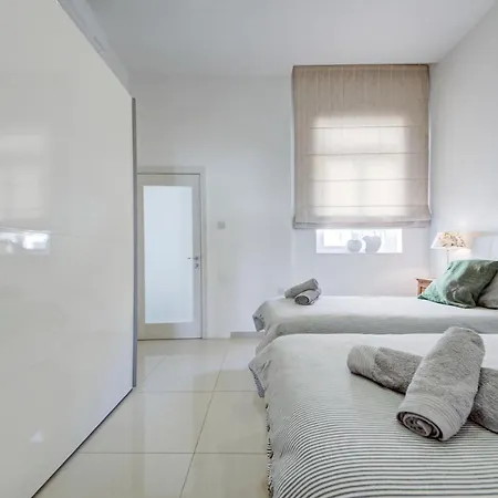 Luxury With Sea Views Apartament *